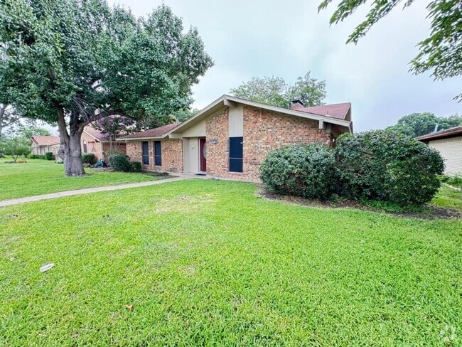Building Photo - 606 Grinnell Dr Rental