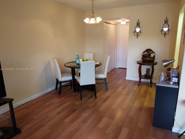 Photo - 206 Sheffield I Unit 206