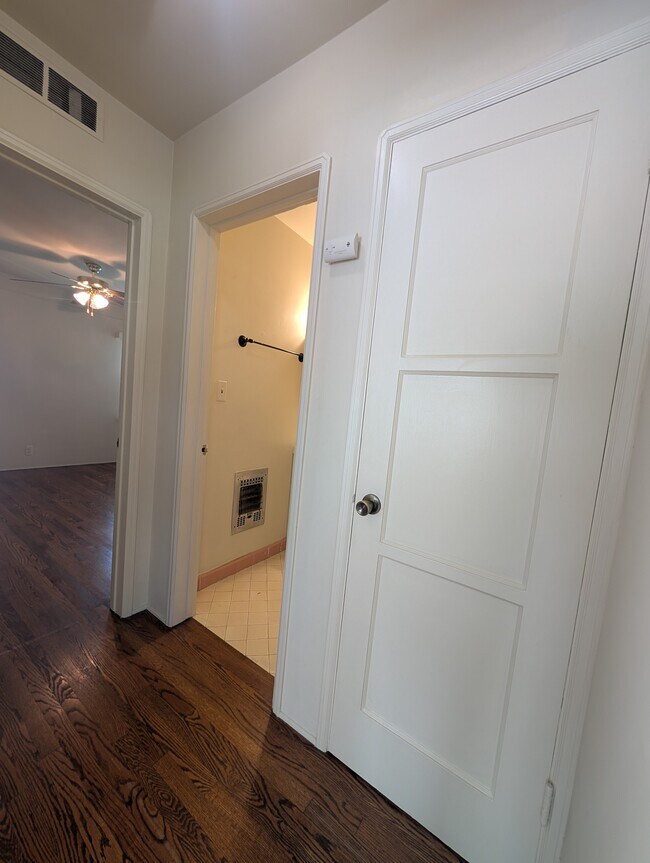 Photo - 7026 Flight Ave Unidad 7026