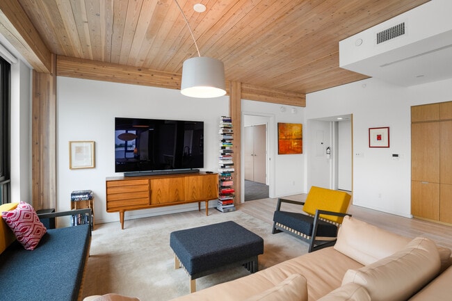 Photo - 12 NE Fremont St Unit 7W