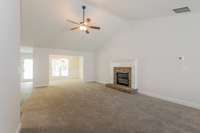 Photo - 128 Heartland Cir