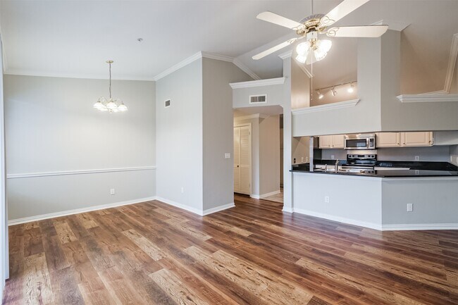 Photo - 2111 Welch St Unit B304