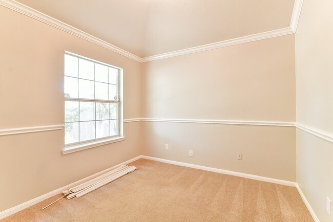 Photo - 5811 Ridgebluff Ln