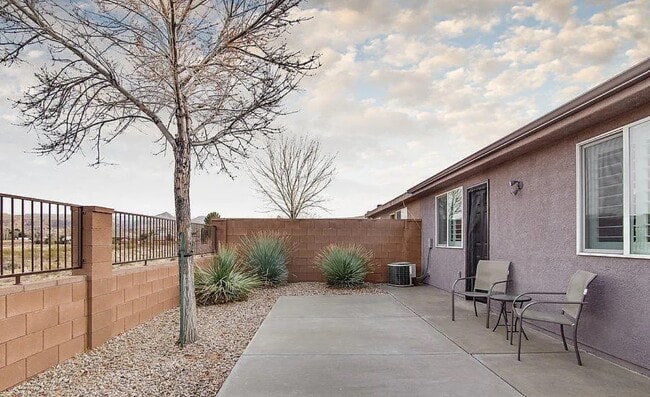 Photo - 145 S 1930 W