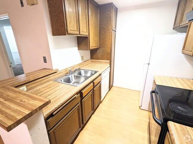 Building Photo - 3961 Via Marisol Rental