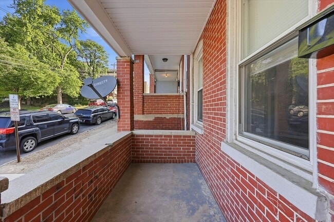 Photo - 502 N Clayton St
