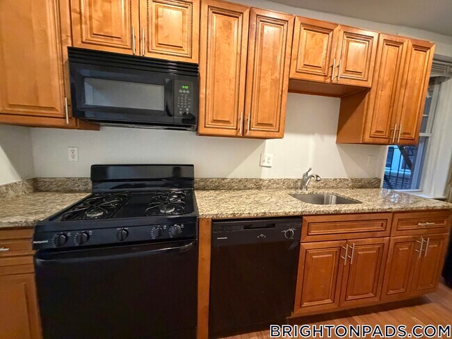 Photo - 288 Chestnut Hill Ave Unidad 7