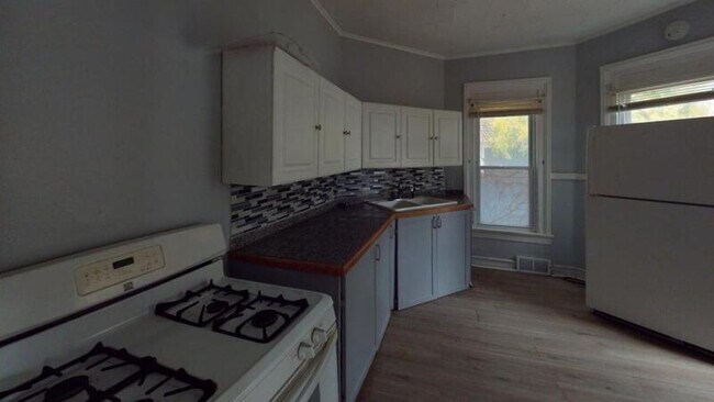 Photo - 10 Locust St