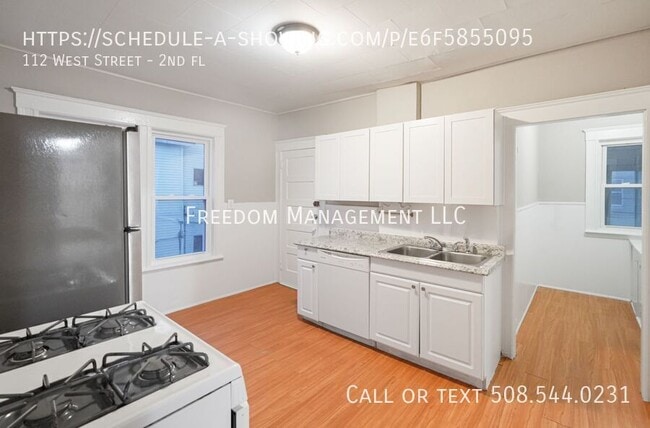 Building Photo - 112 West St Unit 2nd fl