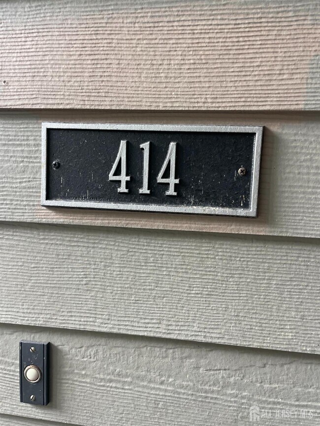 Photo - 414 Ravens Crest Dr