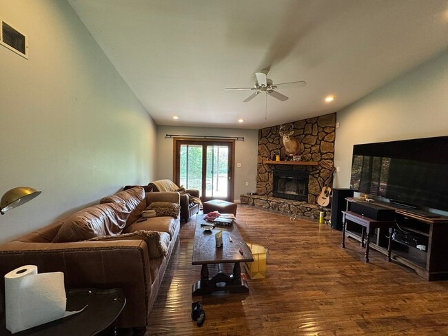 3 Bedroom house - 3 Bedroom house