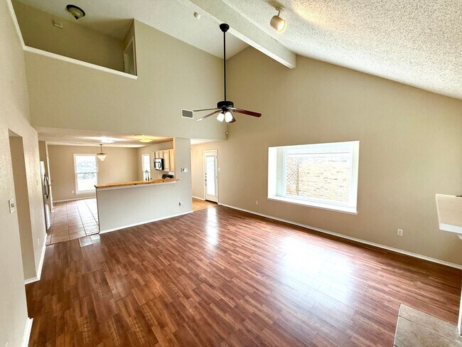 Photo - AVAILABLE NOW! Two Story 4 Bedroom / 2.5 B...