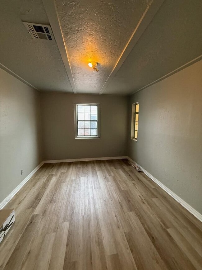 Photo - 1103 Arkansas St
