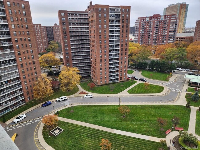 Photo - 61-35 98th St Unidad 12N