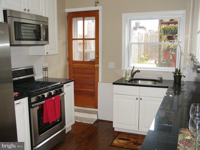 Photo - 111 Gittings St