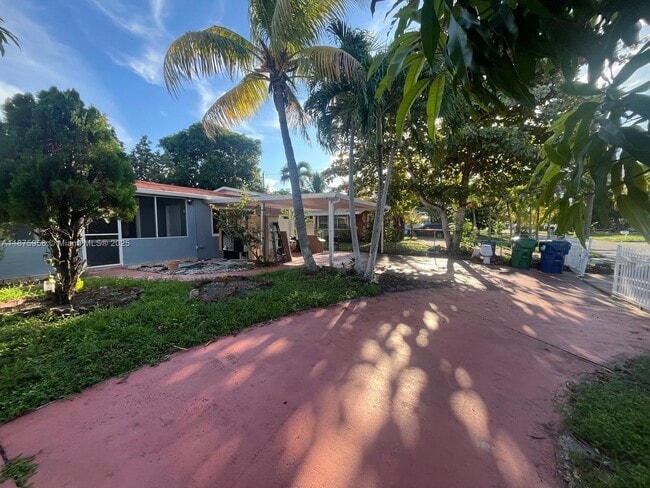 Photo - 1330 NE 203rd St