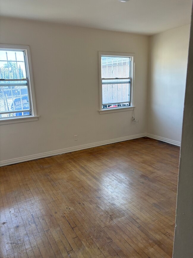 5631 Edgemar Ave Unit 5631