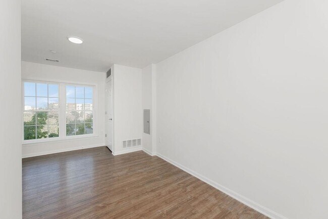 Photo - 162-170 S Orange Ave Unit 404