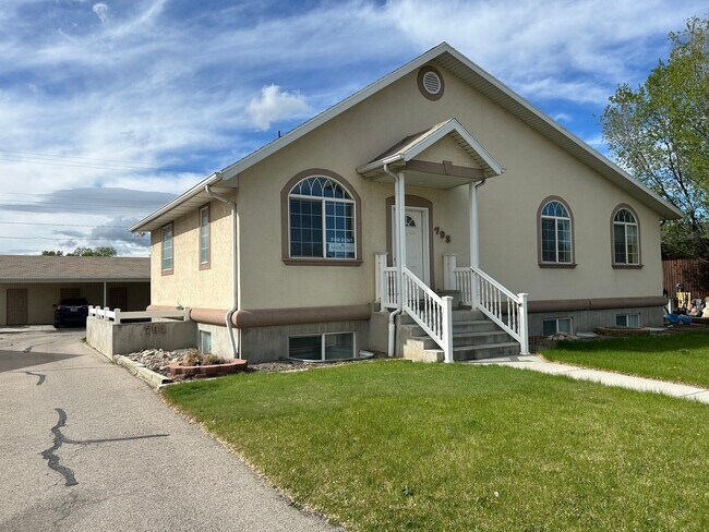 Photo - Carterville Duplex Unidad Upstairs
