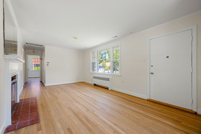 Photo - Beautiful 2 Bedroom Corner Lot of Park Ave! ***Available Late June 2026***