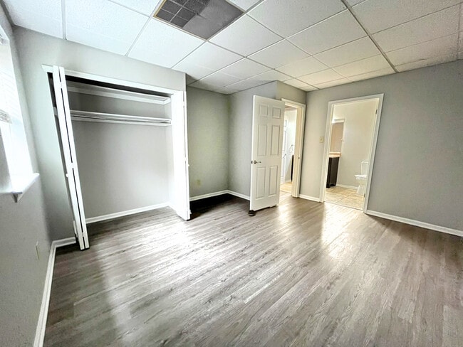 The Piazza at Jenkintown - The Piazza at Jenkintown Apartments