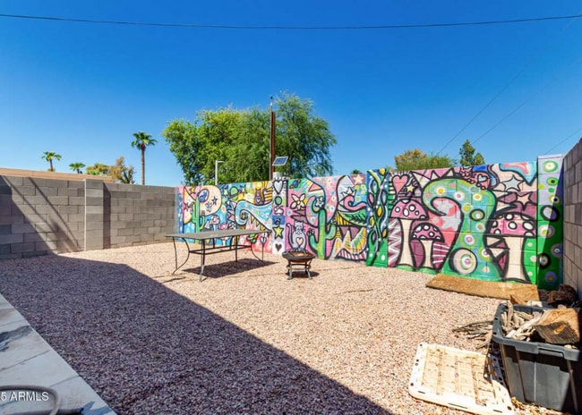 Photo - 1558 W 5th St Unidad 1