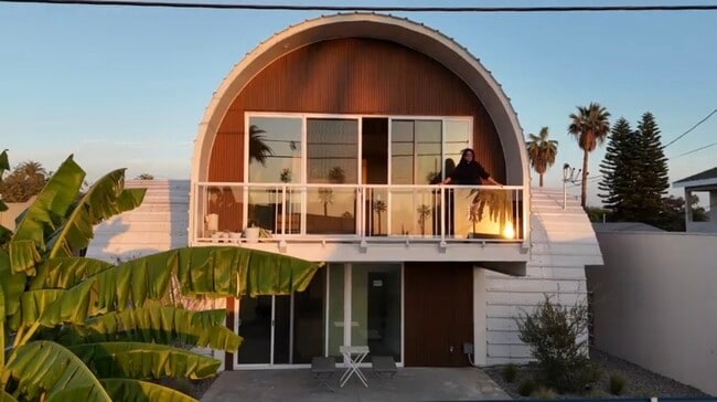 Building Photo - 445 N Townsend Ave Unit 2nd Floor