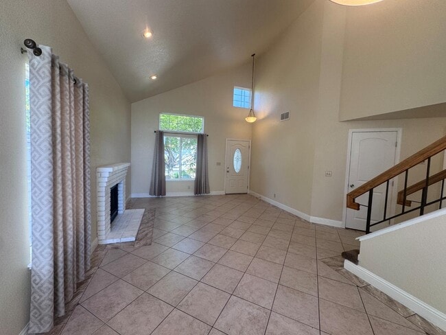 Photo - 200 Clearview Dr