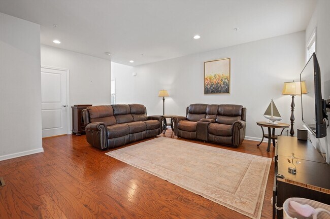 Photo - 145 Stonehaven Dr