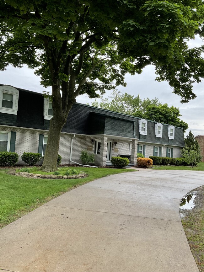 Photo - 5325 Territorial Rd Condo Unit 113