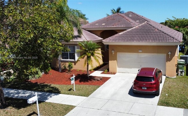 Photo - 575 SE 29th Dr