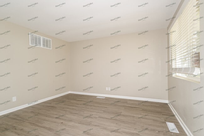 Photo - 1538 Redman Blvd