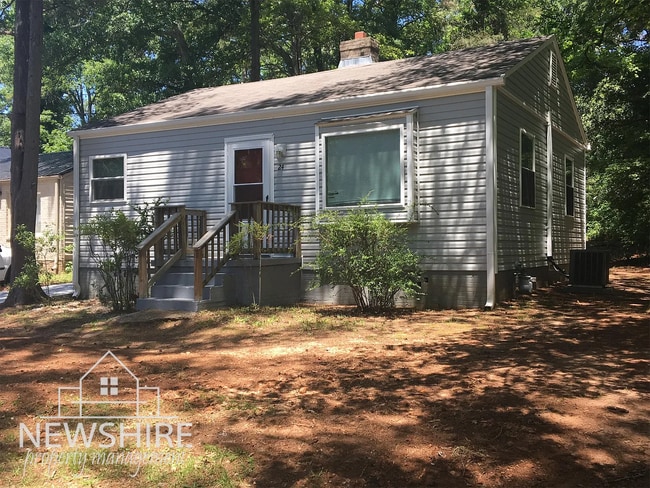 Building Photo - 24 Prancer Ave