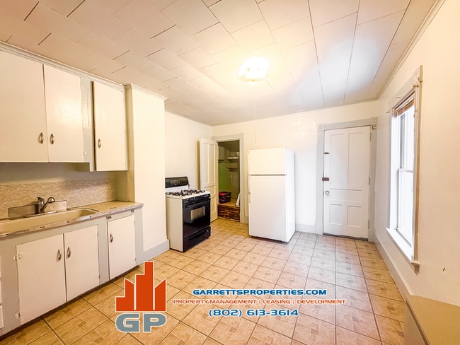 Photo - 2 Harrington Ave Unidad 3