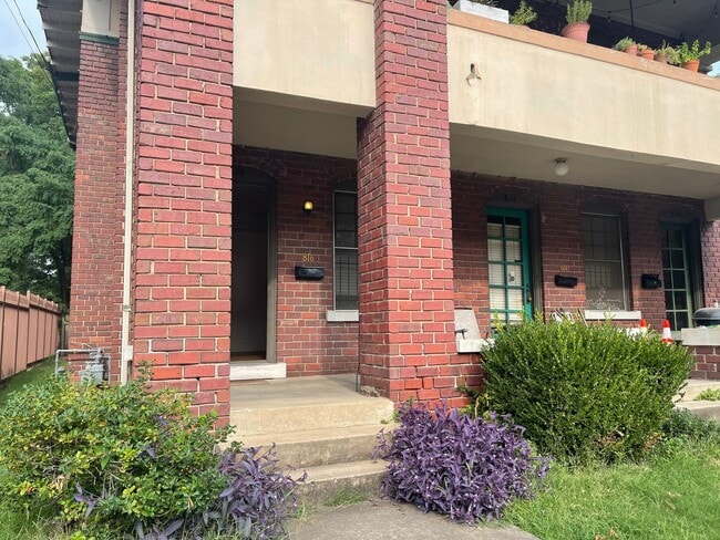 Photo - 816 Sherman St