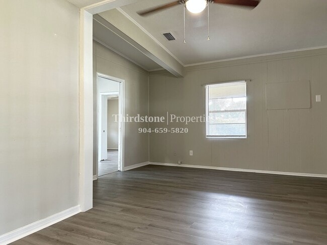 Photo - 3518 Japonica Rd N