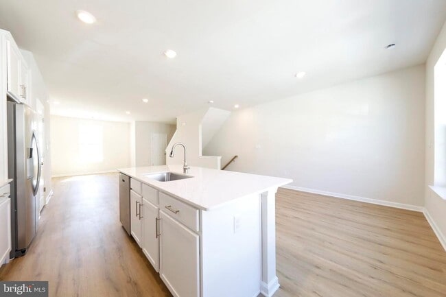 Photo - 23 Clementon Rd W
