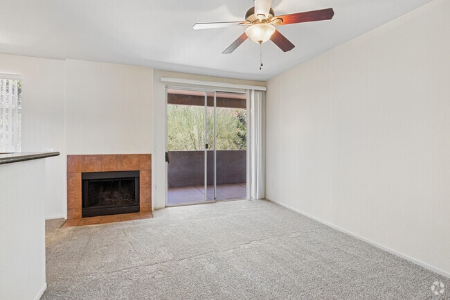 3BR, 2BA - 1,393SF - Living Room