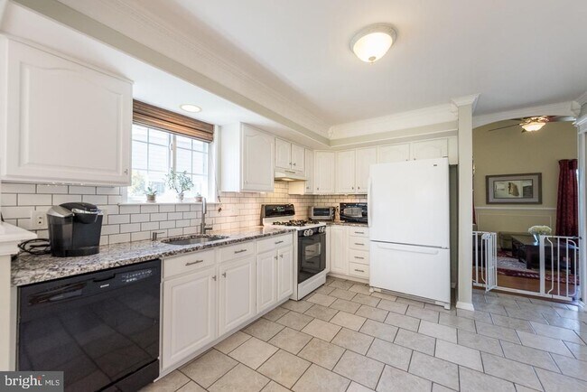 Photo - 19 Patriot Ct