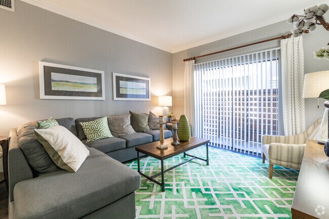 Interior Photo - The Quinn at Westchase