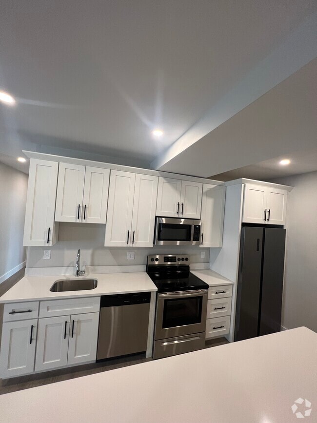 Building Photo - 133 Harrishof St Unit 1 Rental