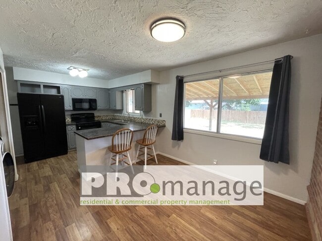 Photo - 2 Bed, 1 Bath Single Family Home w/ 1 Car Garage - Idaho Falls