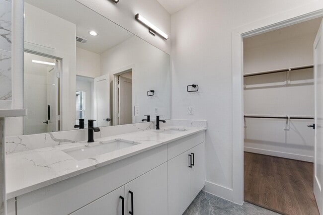 Photo - 2753 Sunny Briar Dr