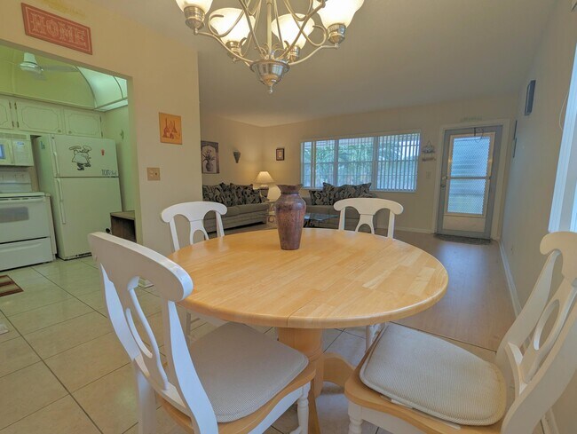 Photo - 113 Waltham E