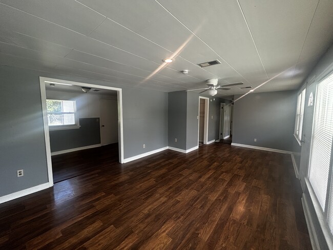 Photo - 461 Sweetwater Cir
