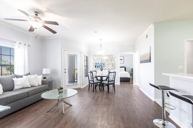 Living room - Westbury at Lake Brandon Rental