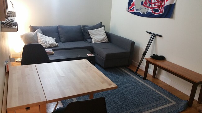 Photo - 1933 Commonwealth Ave