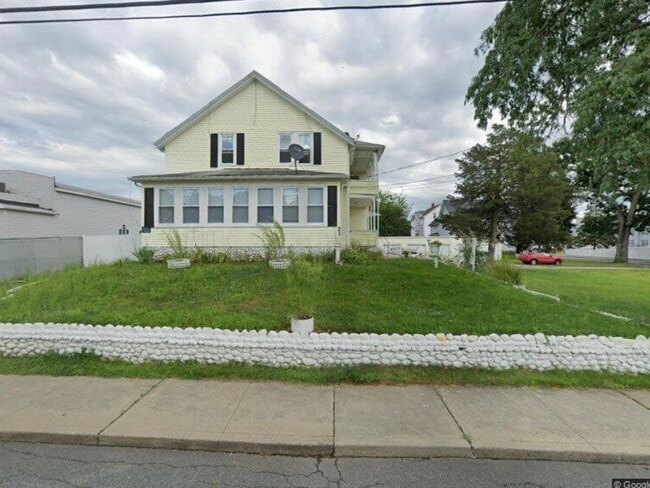 Photo - 21 Miller St Unidad Apt 1