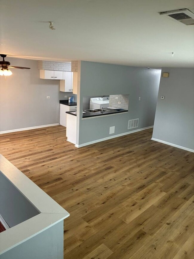 Building Photo - 20115 Ash Ln Rental