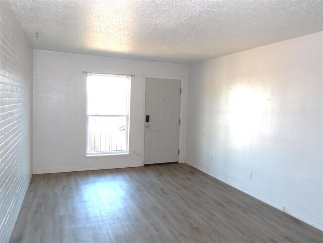 Photo - 2107 NW 38th St Unit 22